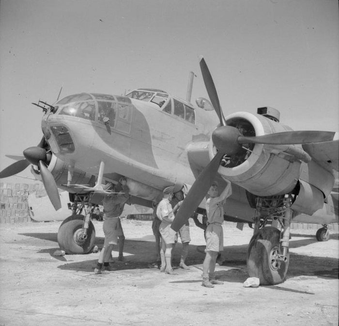  Bristol Beaufort  219-    . , , 1942 .