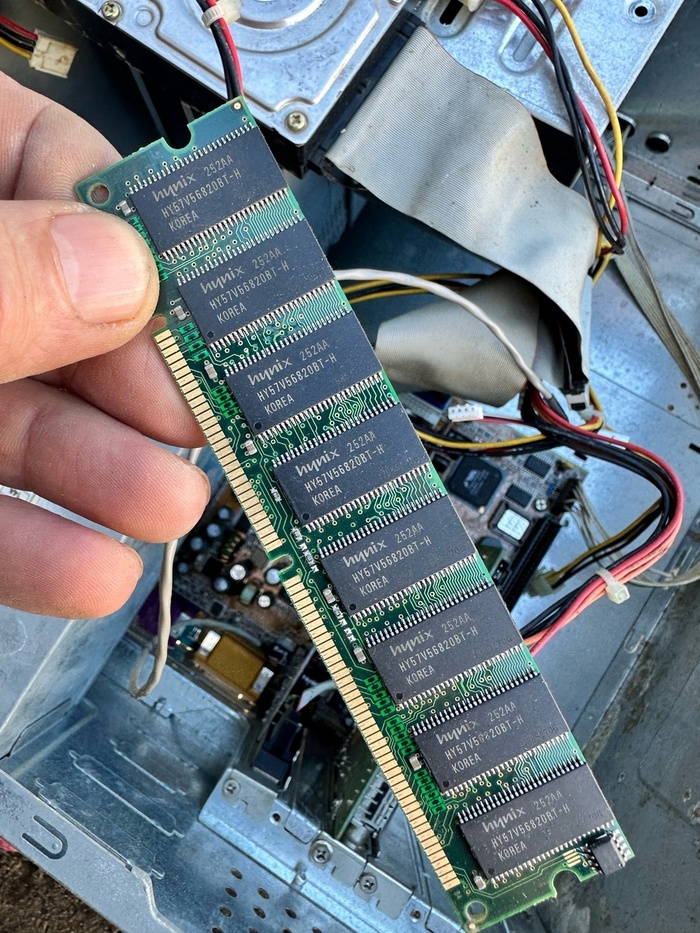 Удивлен количеству выброшенных компьютеров в поселке под снос Поиск, Находка, Компьютер, Системный Блок, Длиннопост