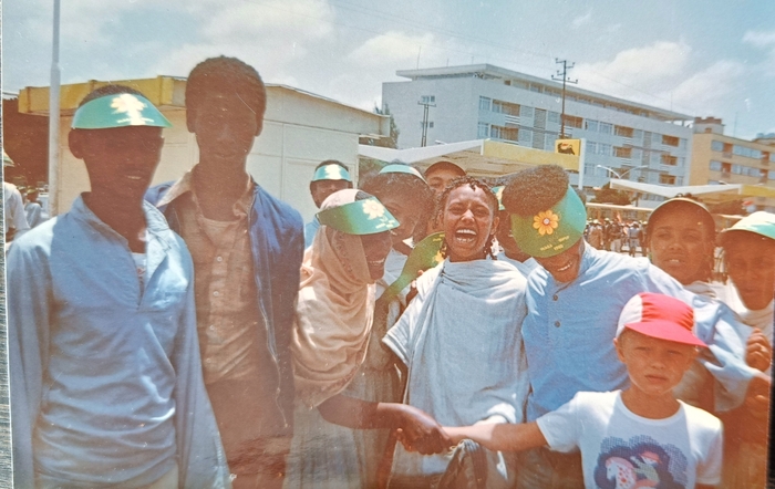       ) -    .    . -,   .