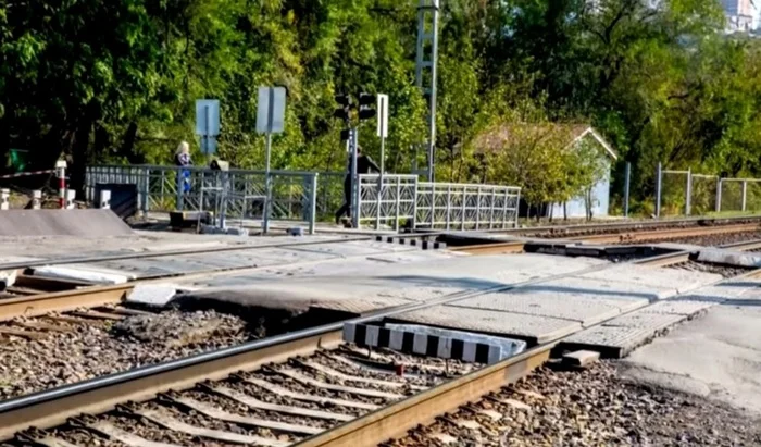 Тайна полосатых планок на железной дороге: зачем они нужны? Познавательно, Безопасность на дорогах, Истории из жизни, 20 век, Хочу все знать, Длиннопост, Техника безопасности Тайна полосатых планок на железной дороге: зачем они нужны? Познавательно, Безопасность на дорогах, Истории из жизни, 20 век, Хочу все знать, Длиннопост, Техника безопасности