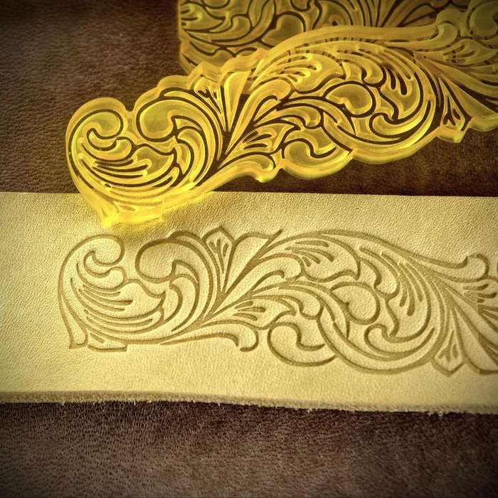 Acrylic cliches for cold stamping of leather. Test prints of a three-part endless cliche - My, Embossing on leather, Needlework with process, Needlework, Cliche, Plexiglass, Patterns, Ornament, Natural leather, Leather products, Personalization, Impression, Video VK, Vertical video, Sheridan, Nominal, Leather, Video, Longpost