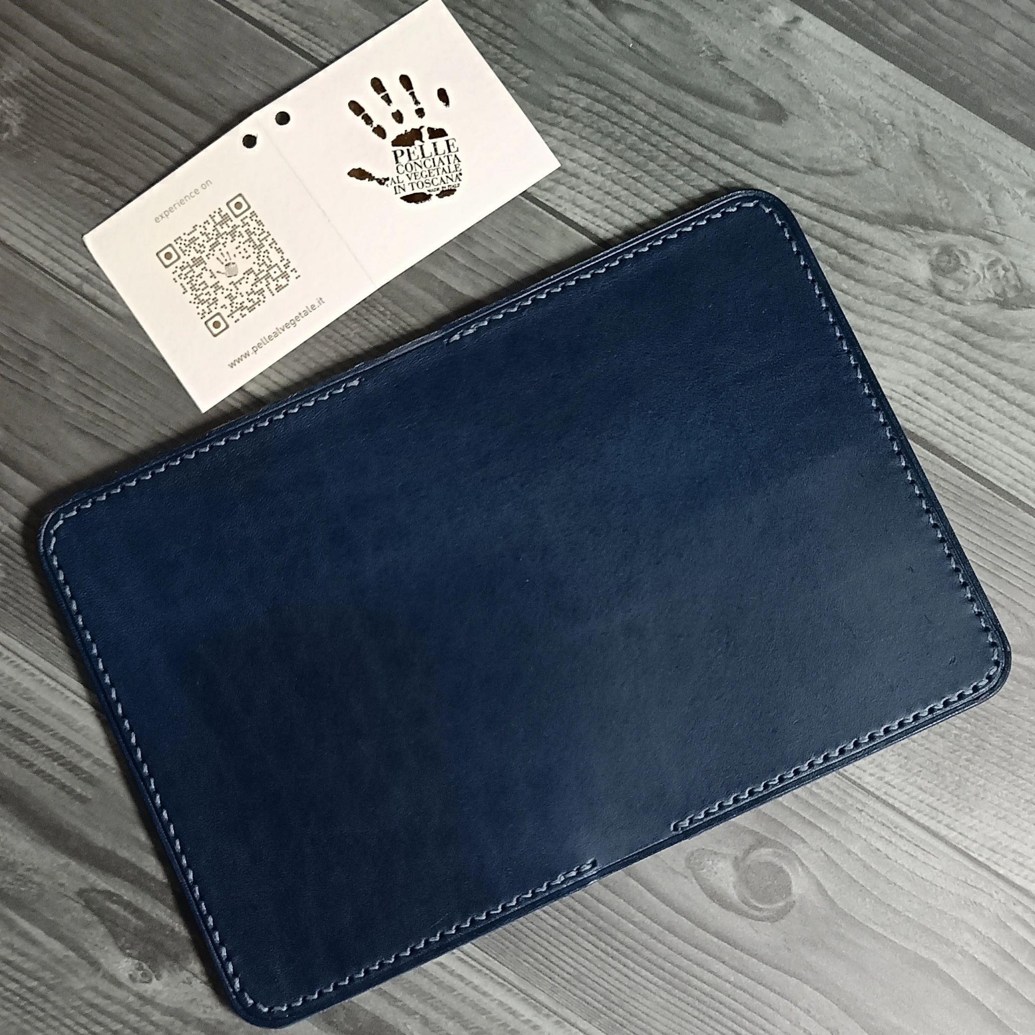 Dockholder made of genuine leather - My, Dockholder, Cover, The passport, Documentation, Leather, Leather products, Longpost, Needlework without process