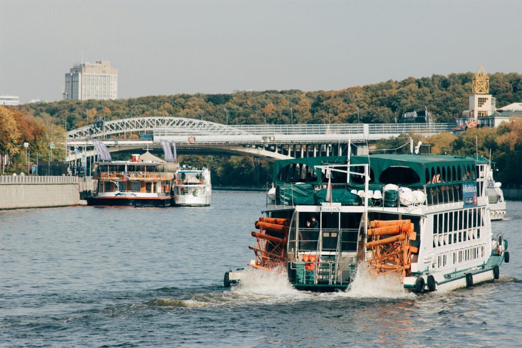 Всплеск эмоций, плеск воды: ТОП-3 направлений из Москвы для круизного экспресс-отпуска - Моё, Поездка, Туристы, Путешествия, Туризм, Достопримечательности, Круиз, Путешествие по России, Длиннопост