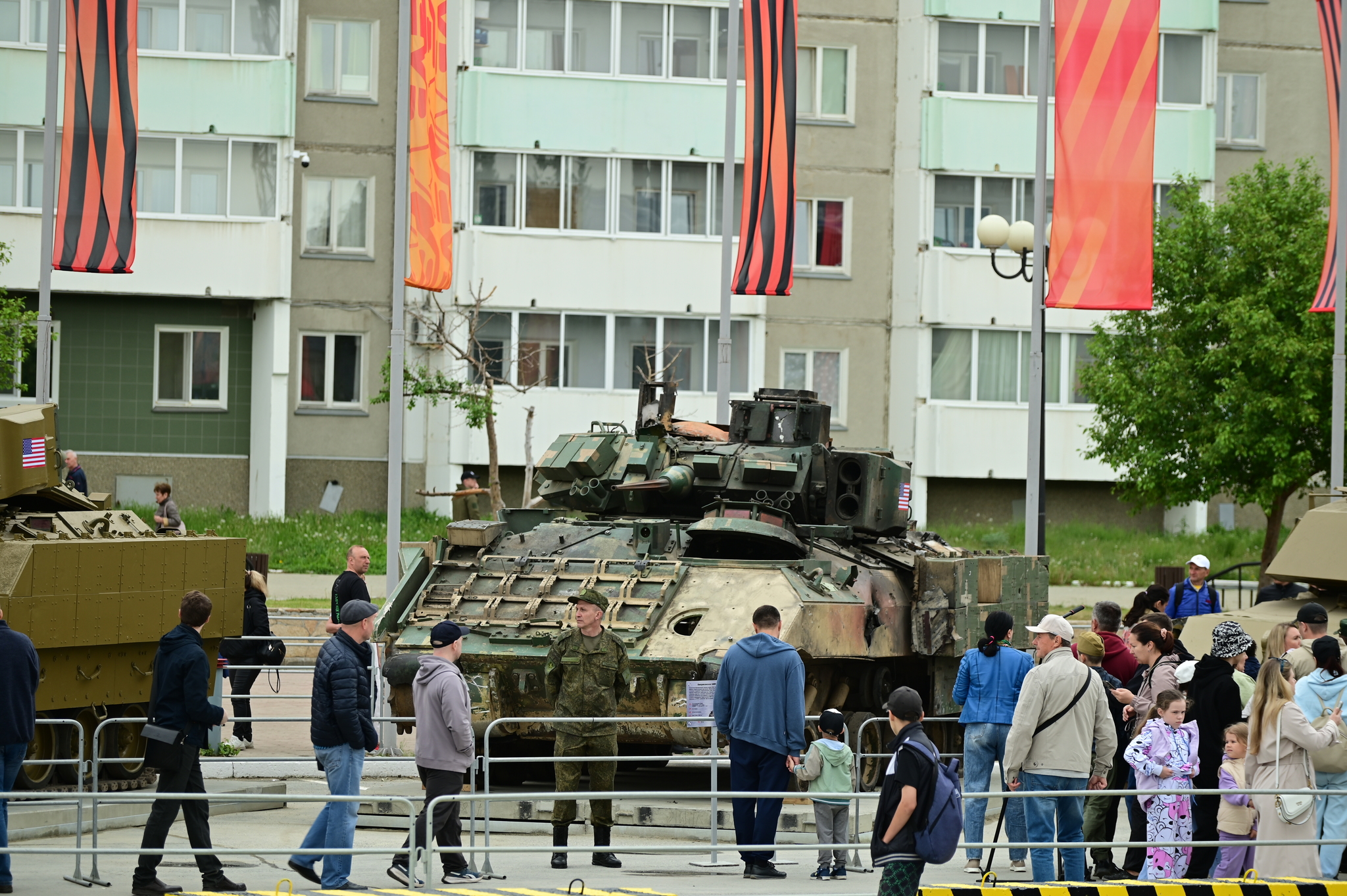 Выставка трофейной техники НАТО в Верхней Пышме | Пикабу