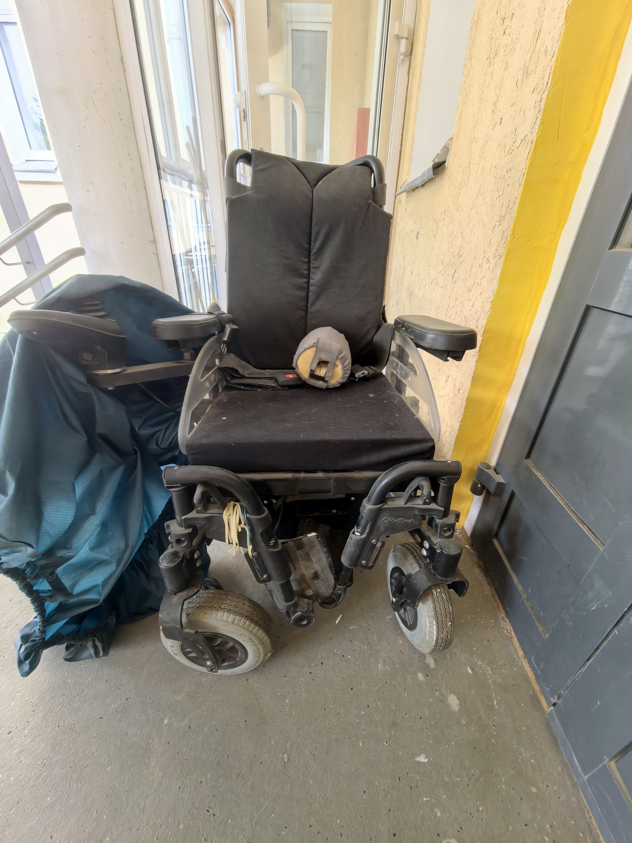 Help find the owner of a wheelchair - My, No rating, Wheelchair, Otto bock, Need help with repair, Help, People search, Longpost, Saint Petersburg, Disabled carriage, Wheelchair Disabled, Disabled person