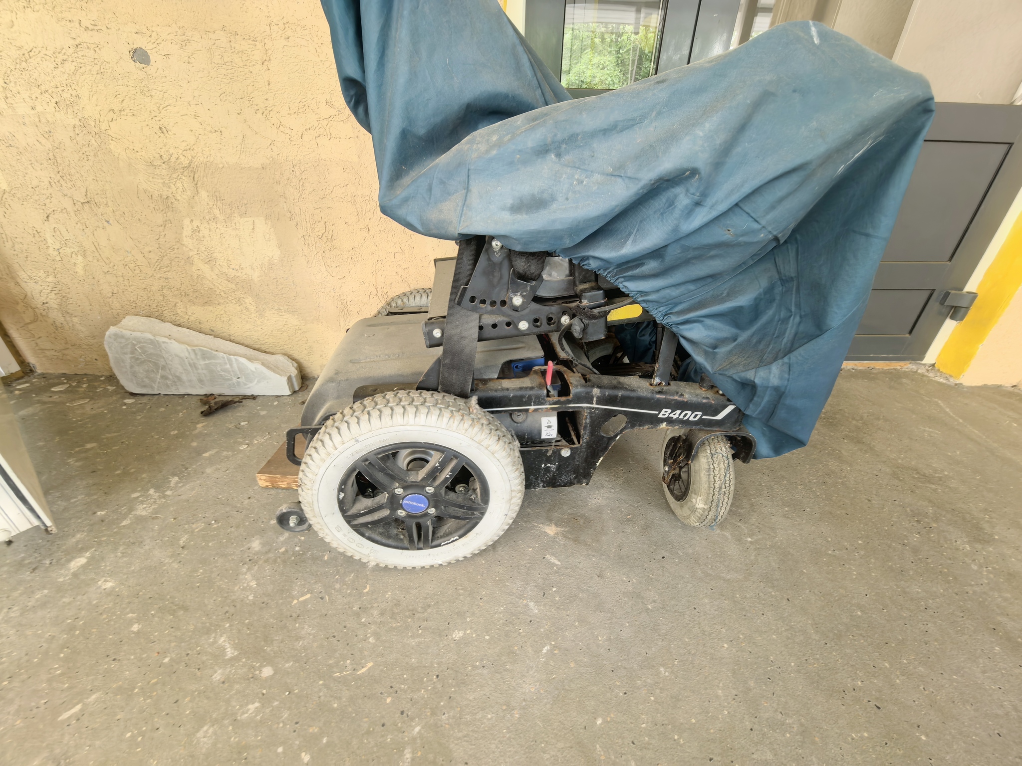 Help find the owner of a wheelchair - My, No rating, Wheelchair, Otto bock, Need help with repair, Help, People search, Longpost, Saint Petersburg, Disabled carriage, Wheelchair Disabled, Disabled person