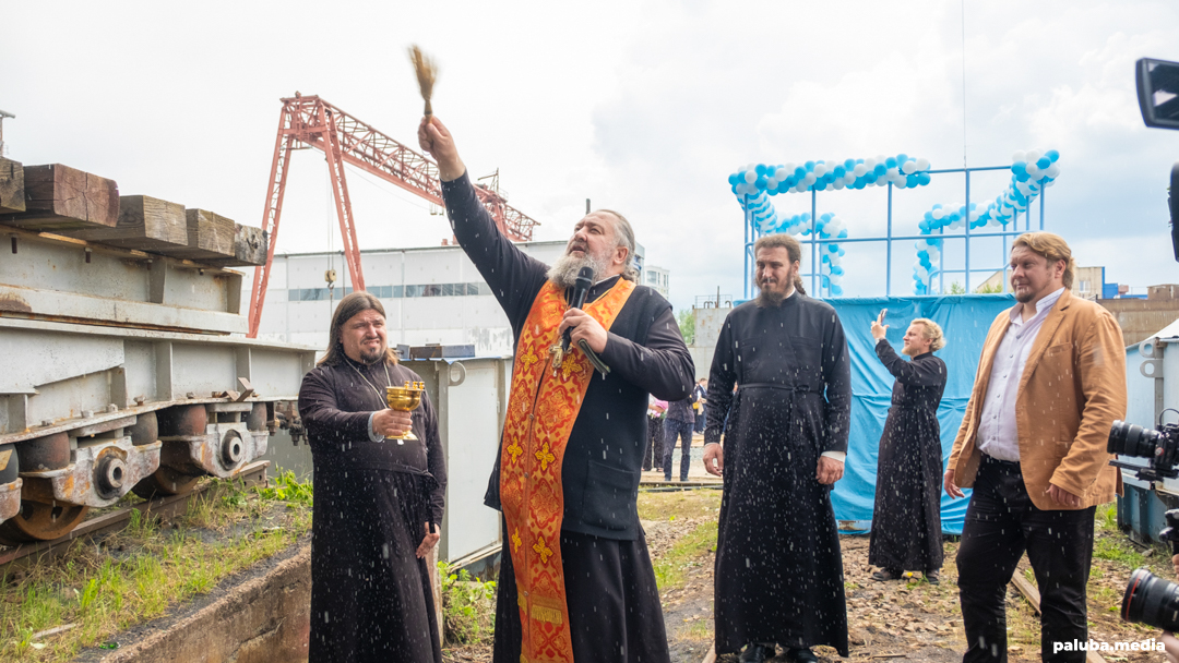 В Питере подняли флаги «Капитан Егоров» и «Капитан Манжолин». В Карелии спустили на воду «Капитана Фирсова» - Новости, Россия, Судостроение, Санкт-Петербург, Карелия, Петрозаводск, Краболовы, Нижегородская область, Спуск на воду, Telegram (ссылка), Длиннопост