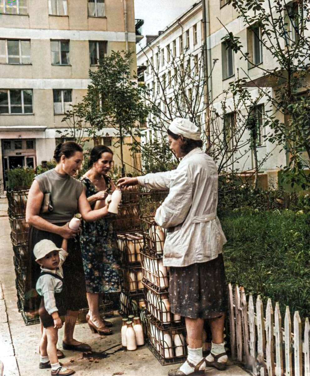 Life of Soviet Moscow in the 60s. 20 colored photographs - My, Colorization, Old photo, Historical photo, The photo, Moscow, the USSR, Childhood in the USSR, 60th, History, Longpost