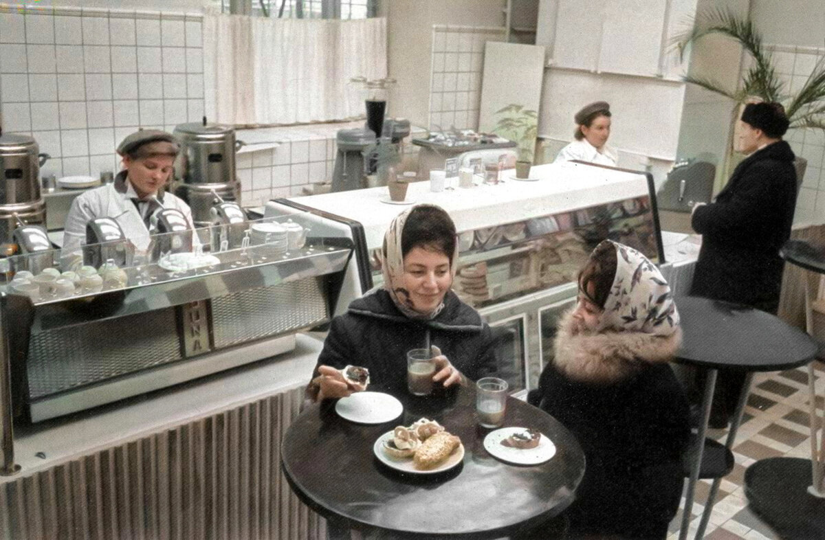 Life of Soviet Moscow in the 60s. 20 colored photographs - My, Colorization, Old photo, Historical photo, The photo, Moscow, the USSR, Childhood in the USSR, 60th, History, Longpost