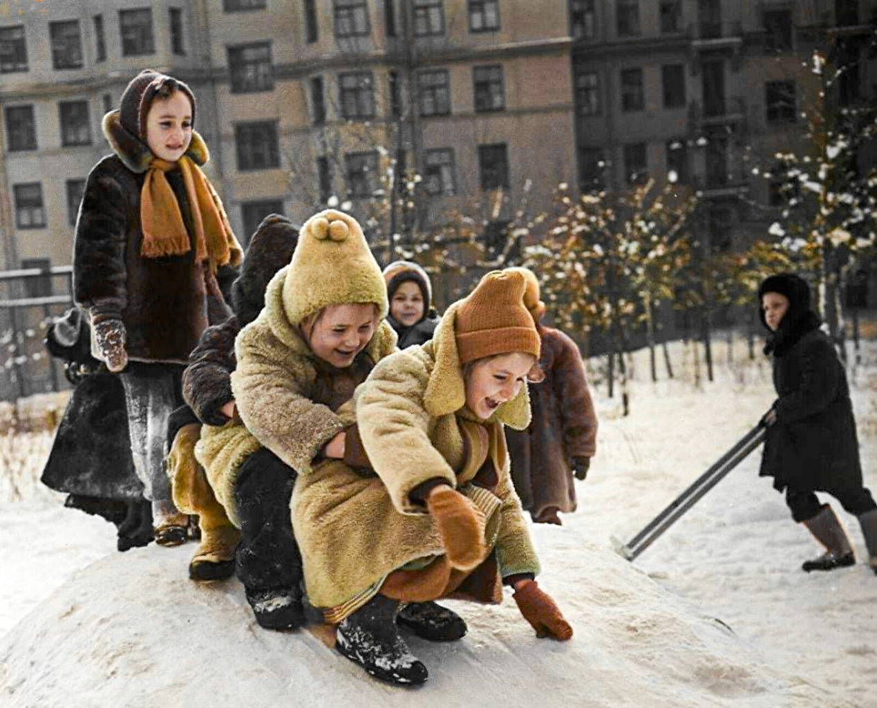 Life of Soviet Moscow in the 60s. 20 colored photographs - My, Colorization, Old photo, Historical photo, The photo, Moscow, the USSR, Childhood in the USSR, 60th, History, Longpost