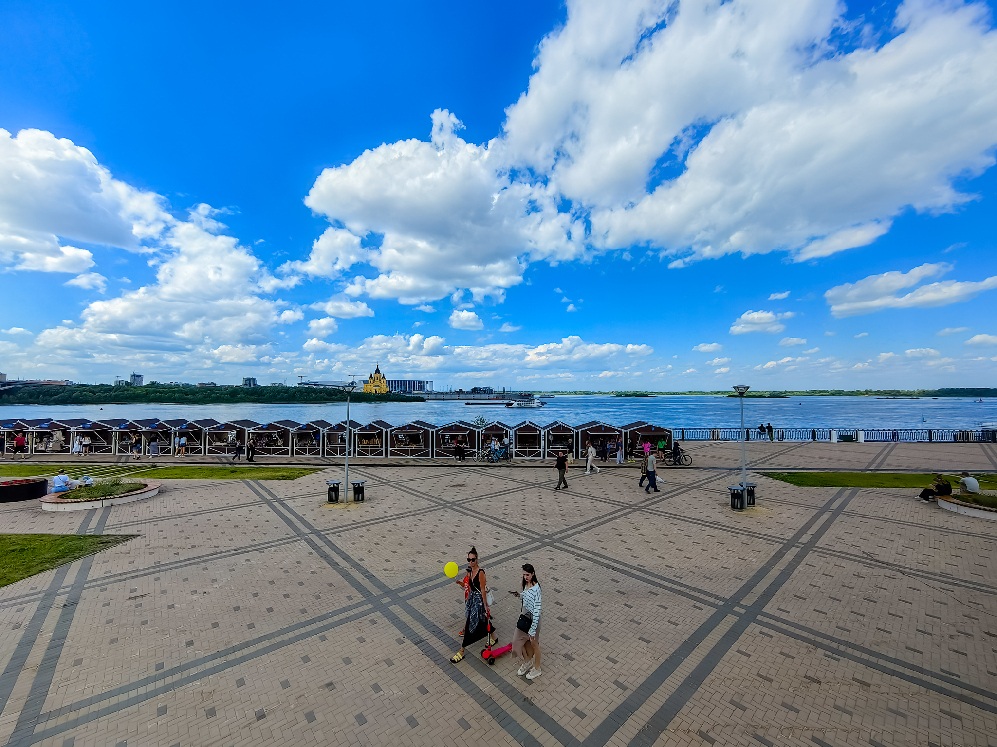 Bike flight - My, A bike, Bike ride, Nizhny Novgorod, Dzerzhinsk, Mobile photography, Town, Summer, Video, Vertical video, Longpost