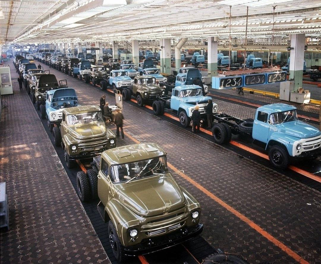 Legendary ZIL! We lost such a plant... - Retro car, 80-е, 70th, 60th, Industry, Production, Factory, Telegram (link), Retro, Made in USSR, Moscow, Zil, the USSR