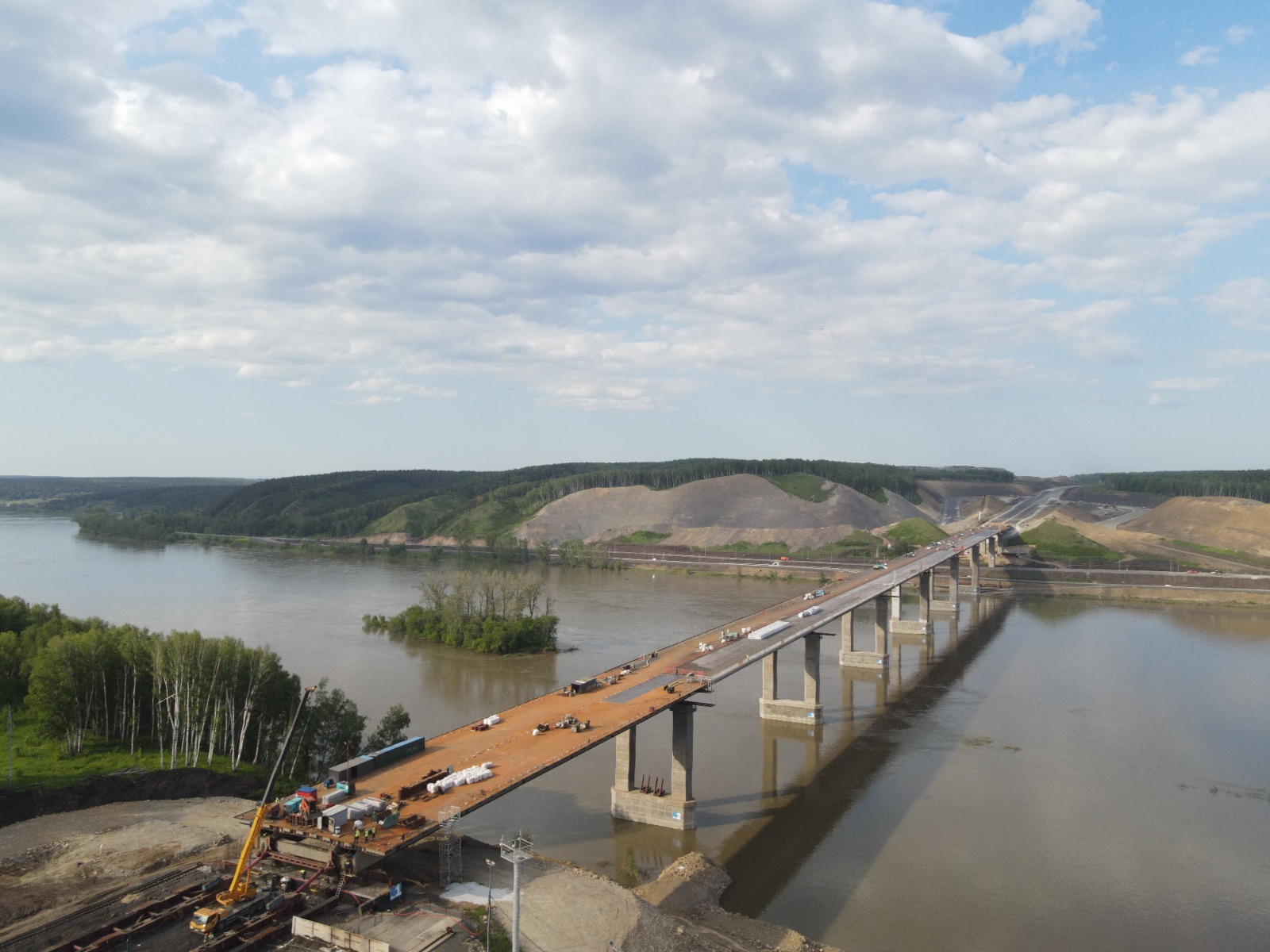 Bridge over the river Tom. The final stage of sliding the span is completed!!! Hooray!!! - Bridge over the Tom River, Kemerovo, Building, Bridge, Longpost