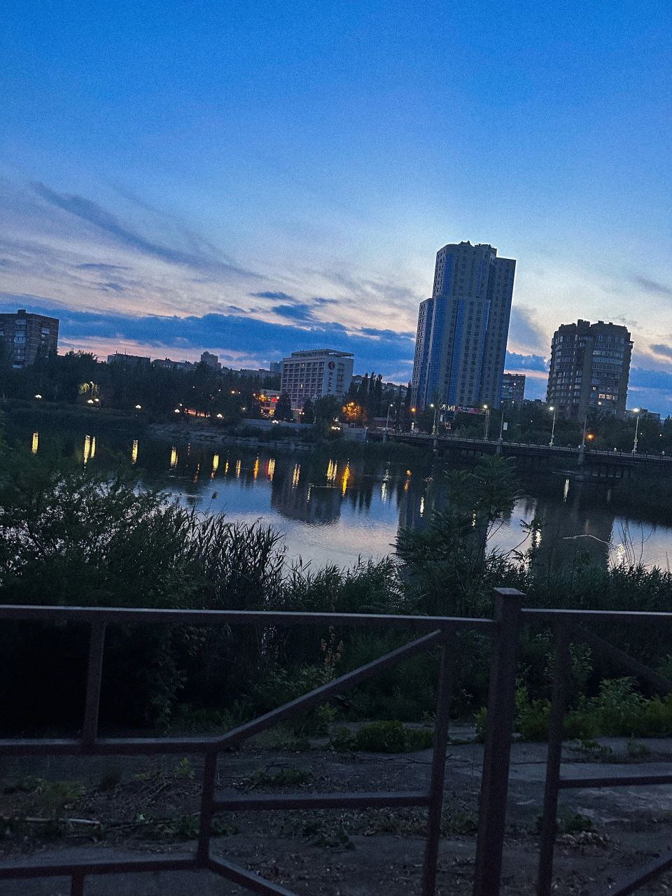 Photos of Donetsk at the beginning of summer - My, Donetsk, DPR, Summer, Shcherbakov Park, Embankment, Longpost, The photo, City walk