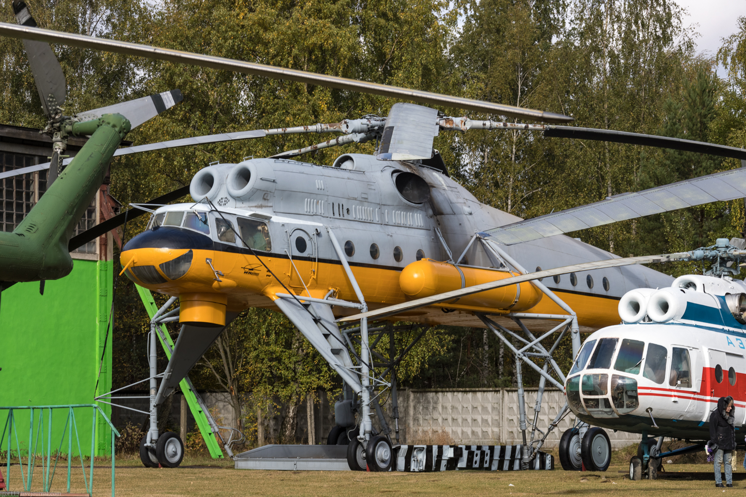 long-legged flying crane - Aviation history, Aviation, Helicopter, Flight, Military equipment, Helicopter pilots, civil Aviation, Pilot, Yandex Zen (link), The first flight, Made in USSR, the USSR, 60th, Technics, Miles, Mi-10, Flying Crane, Longpost