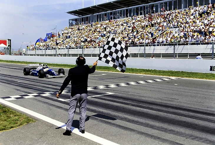 Spain '94. Hill won and Williams breathed a sigh of relief after Senna's death. Schumacher in 5th gear on the podium - My, Race, Автоспорт, Formula 1, Competitions, Speed, Michael Schumacher, Ayrton Senna, Williams racing, Car history, Life stories, 90th, The Grand Prix, Ferrari, David Coulthard, Extreme, Longpost