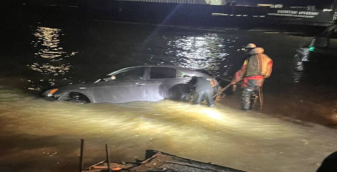 Only in movies do people escape from sinking cars - Kamchatka, Negative, Car, Drowning, Telegram (link)