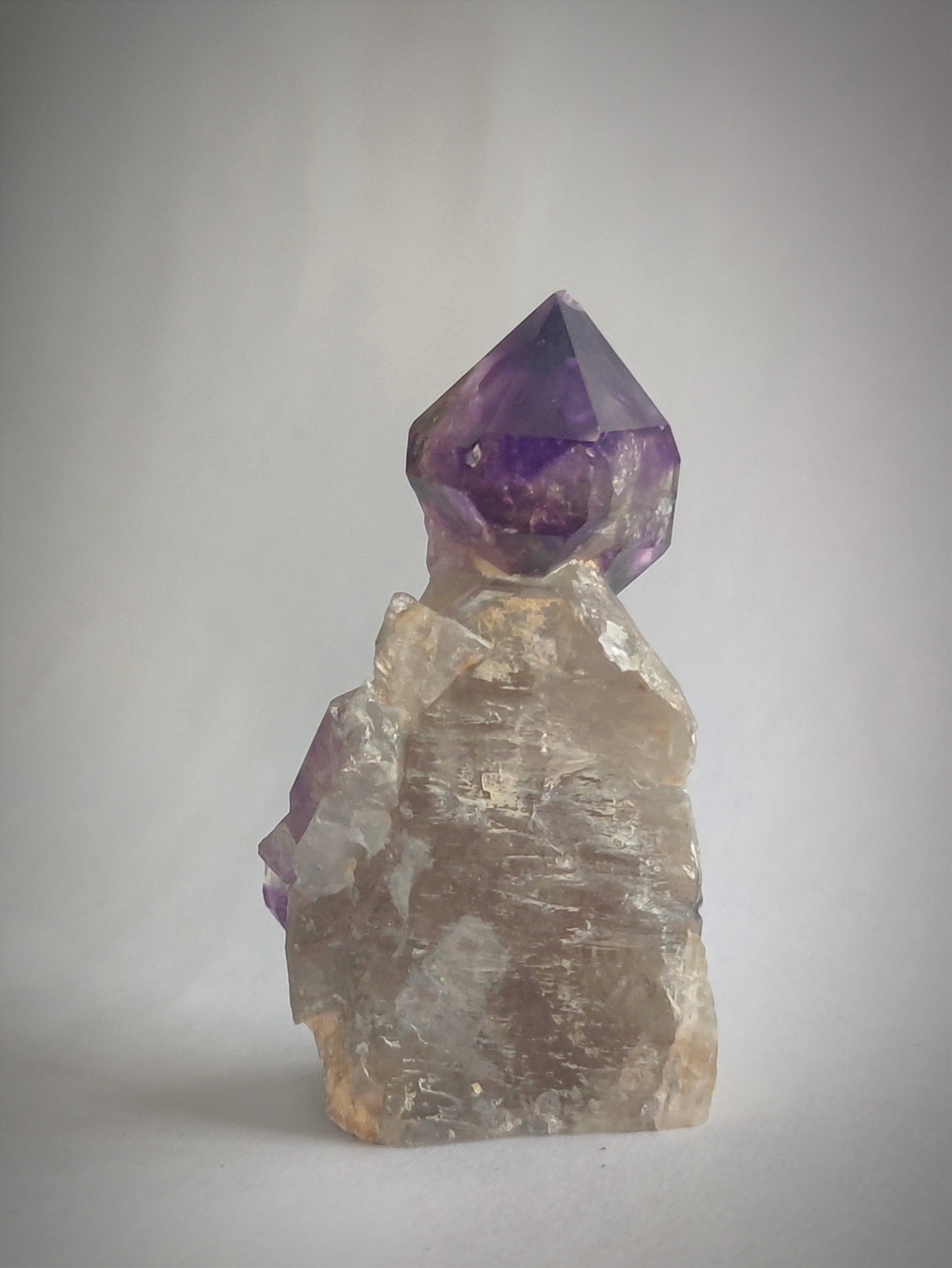 Amethysts - My, Amethyst, A rock, Minerals, Mineralogy, Дальний Восток, Khabarovsk region, Collecting, Collection, Crystals, Mobile photography, Longpost