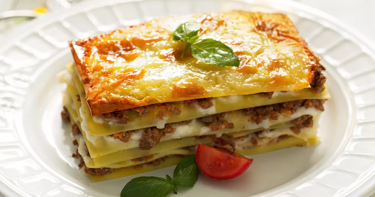 Lasagne in French (Recipes for French and non-French cuisine) - French cuisine, Lasagna, Serving dishes, Recipe, Cooking, National cuisine, Video recipe, Vertical video, Video, Longpost, Food