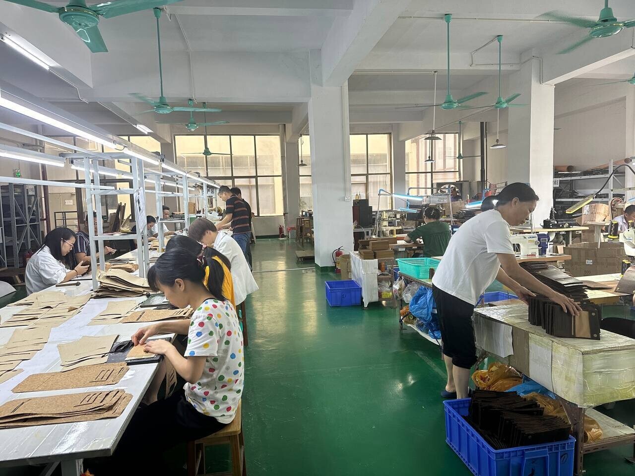 Visited a leather accessories factory with a client - My, Small business, China, Business, Production, Leather goods, Entrepreneurship, Natural leather, Accessories, Men's Accessories, Longpost