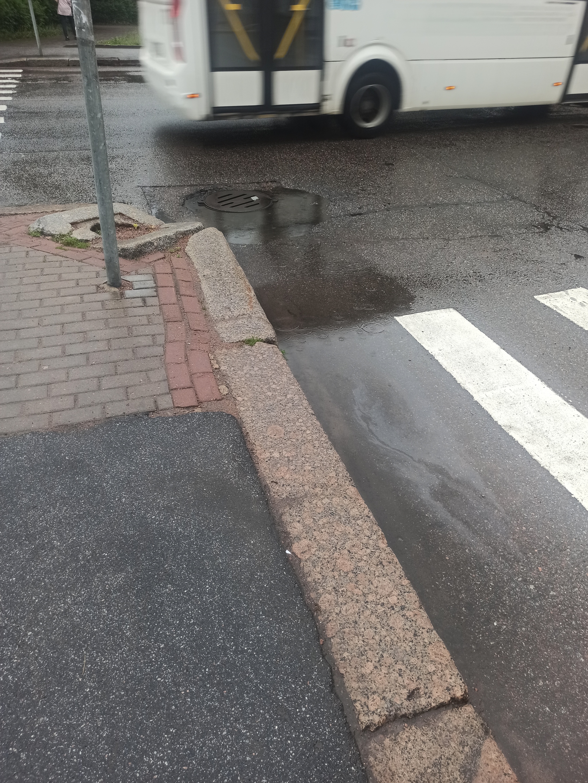 Road workers are not the same anymore - Vyborg, Road, Rukozhop, The photo, Longpost