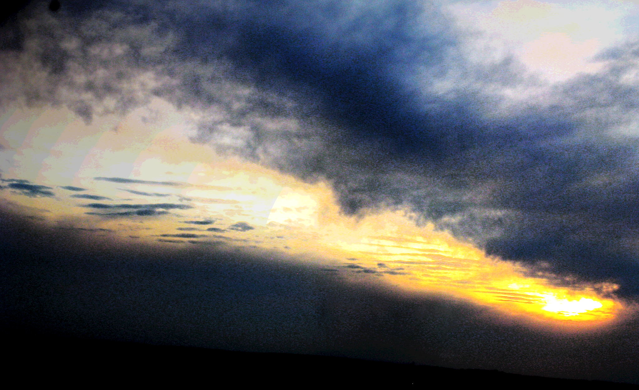 Meteorite fall over Yaroslavl - My, The photo, Landscape, Sky, Sunset, Meteorite, Meteor, The fall, Clouds, Pareidolia, It seemed