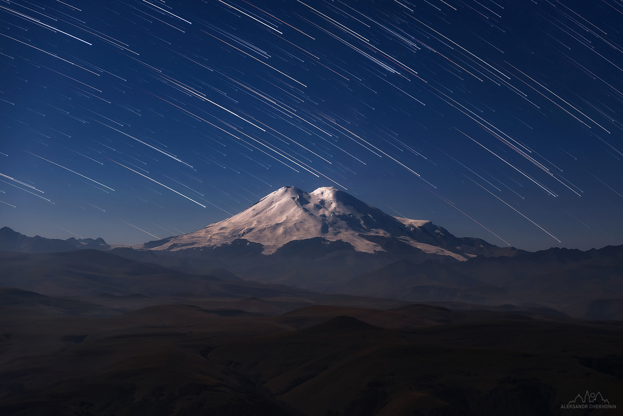 Elbrus in the moonlight - My, The photo, Night, Stars, Caucasus, Elbrus, Night shooting, Moonlight, Starry sky, Astrophoto