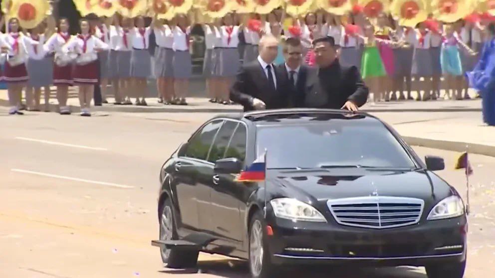 Kim Jong-un admitted that he exchanged two Russian Aurus for a used Mercedes with low mileage - Politics, Vladimir Putin, Kim Chen In, Aurus, Mercedes, North Korea, Humor, Fake news, Telegram (link)