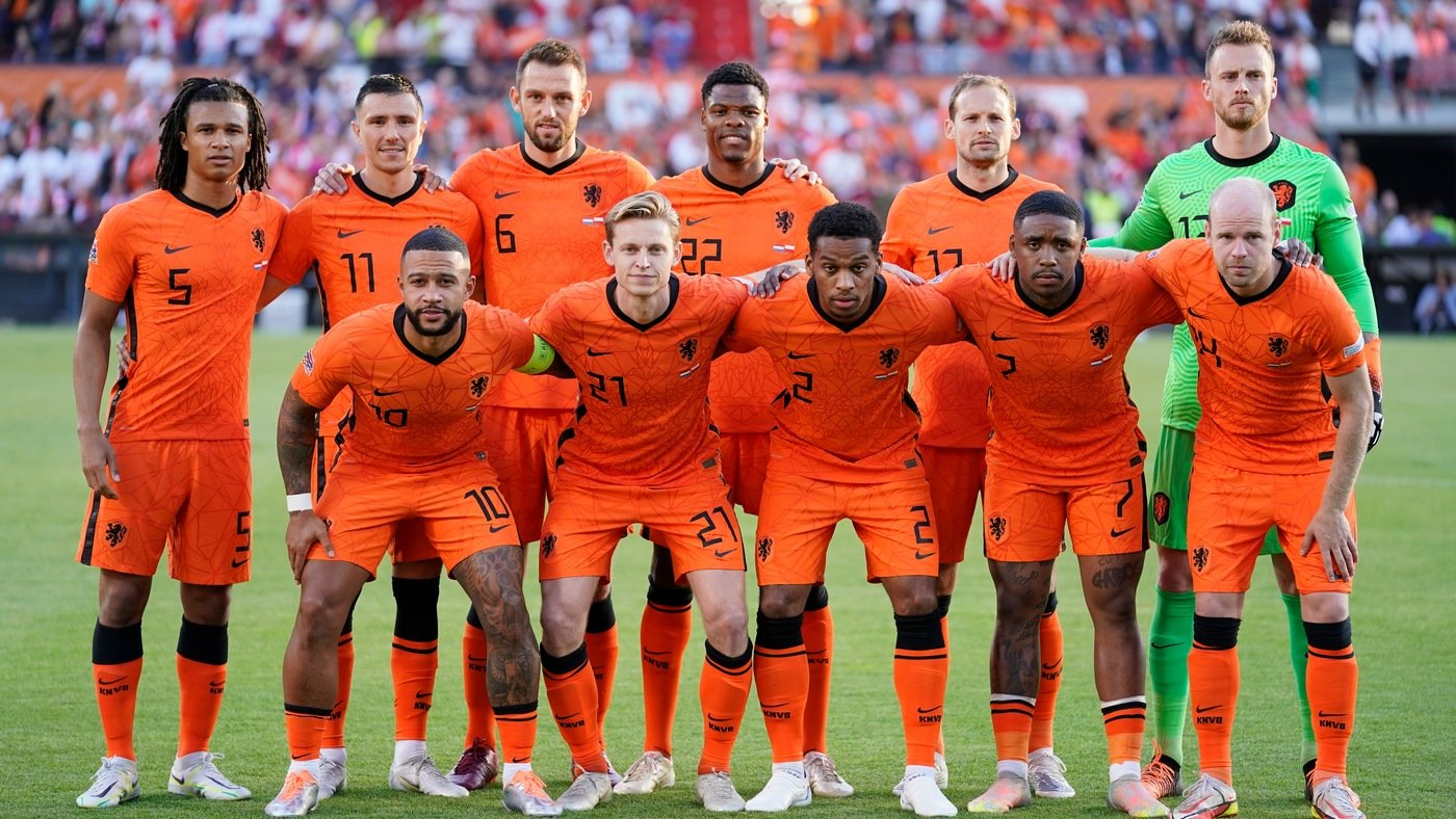 Europe today. Teams of France and Holland - People, Humor, Football, Suddenly, Demotivator, Emotions, World Cup 2014, Observation, Black people, Oddities, France, Netherlands (Holland), Peace, Country, Truth