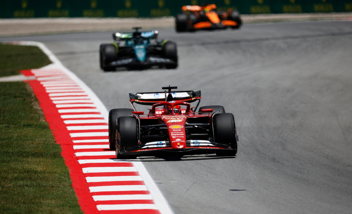 Almost for Norris, a Mercedes podium and another Dutch anthem. Review of the Spanish Grand Prix - Автоспорт, Race, Formula 1, Spain, Barcelona (city), Mercedes, Red bull, Ferrari, Mclaren, Max Verstappen, Lando Norris, Lewis Hamilton, Charles Leclerc, George Russell, Carlos Sainz, Fernando Alonso, Fire, Yandex Zen (link), VKontakte (link), Longpost