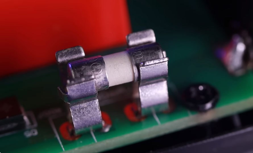 Что такое предохранитель? Какие бывают типы предохранителей? Почему он ...