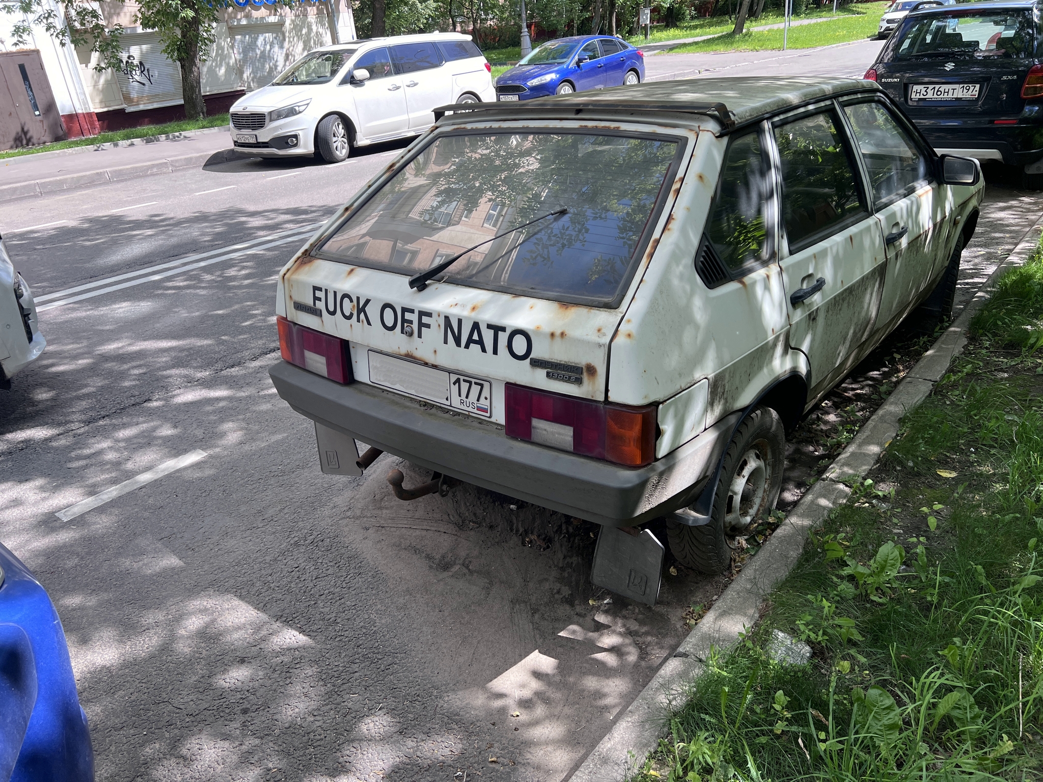 The case when the inscription is fresher than the car - My, Bucket, Rust, Kvass patriotism, Patriots, Chisel, AvtoVAZ, NATO, 2024