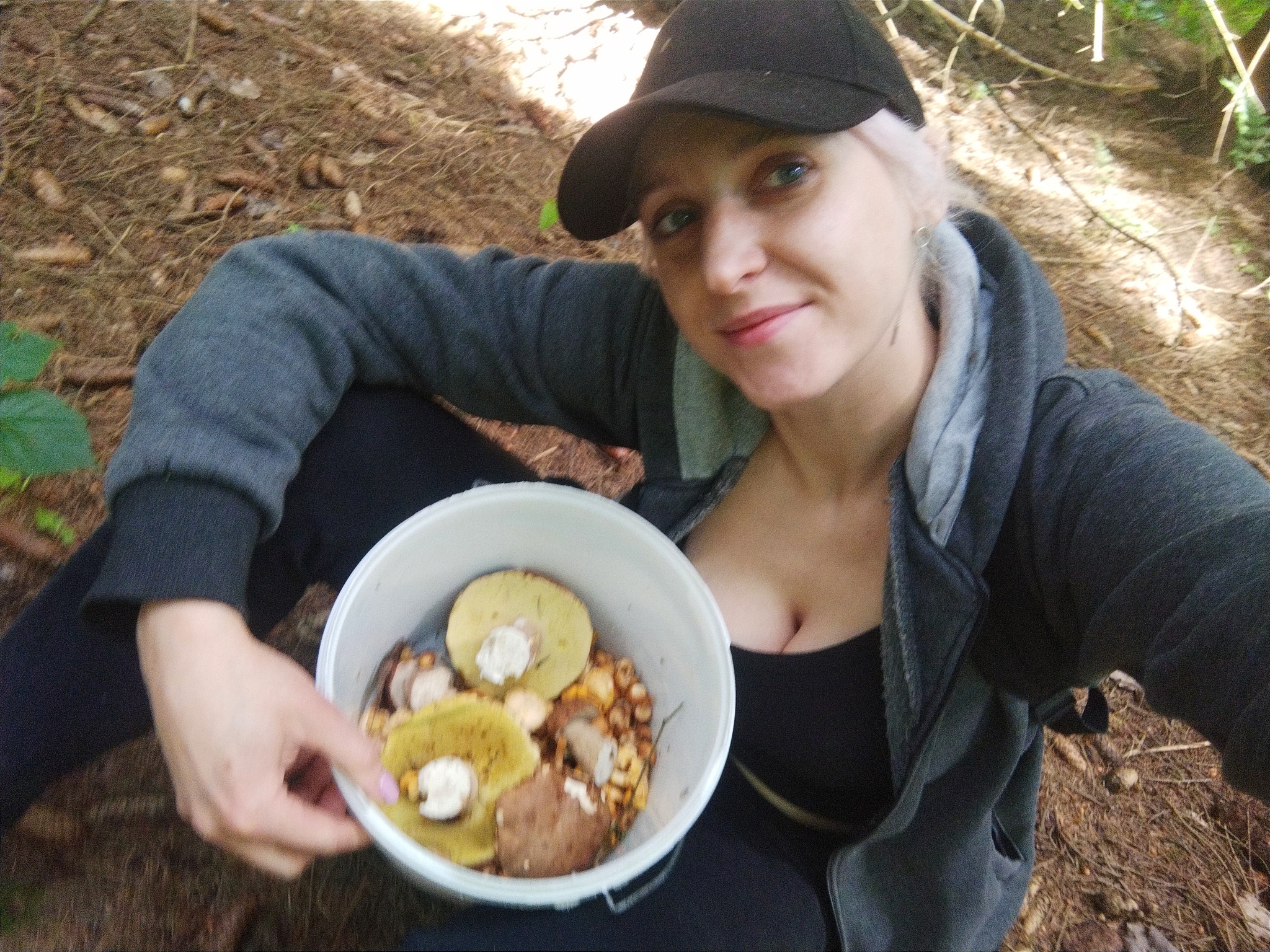 Gribalochka - My, Mushrooms, Chanterelles, Forest, Spider, Boletus, June, Mushroom pickers, Longpost