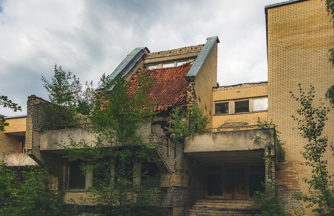 Closed Forever: an abandoned pioneer camp with unusual buildings - My, Local history, Travels, sights, Abandoned, The photo, Longpost, Republic of Belarus, Pioneer camp