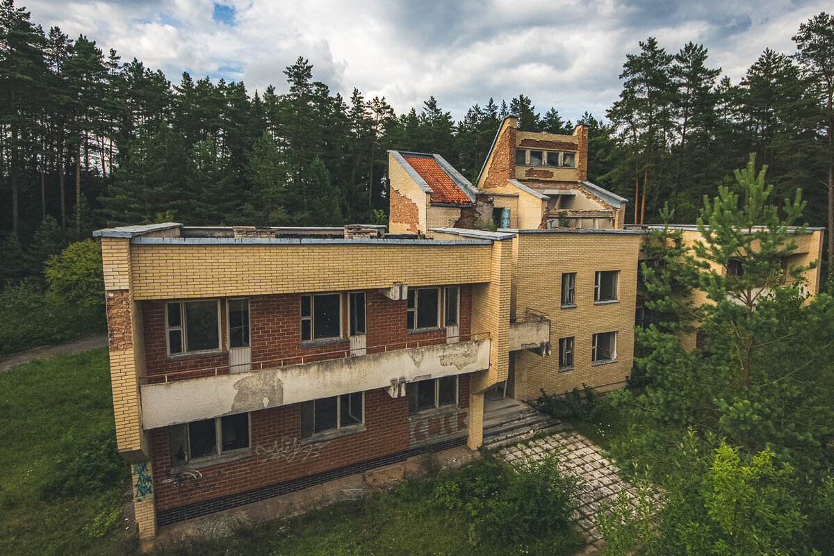 Closed Forever: an abandoned pioneer camp with unusual buildings - My, Local history, Travels, sights, Abandoned, The photo, Longpost, Republic of Belarus, Pioneer camp