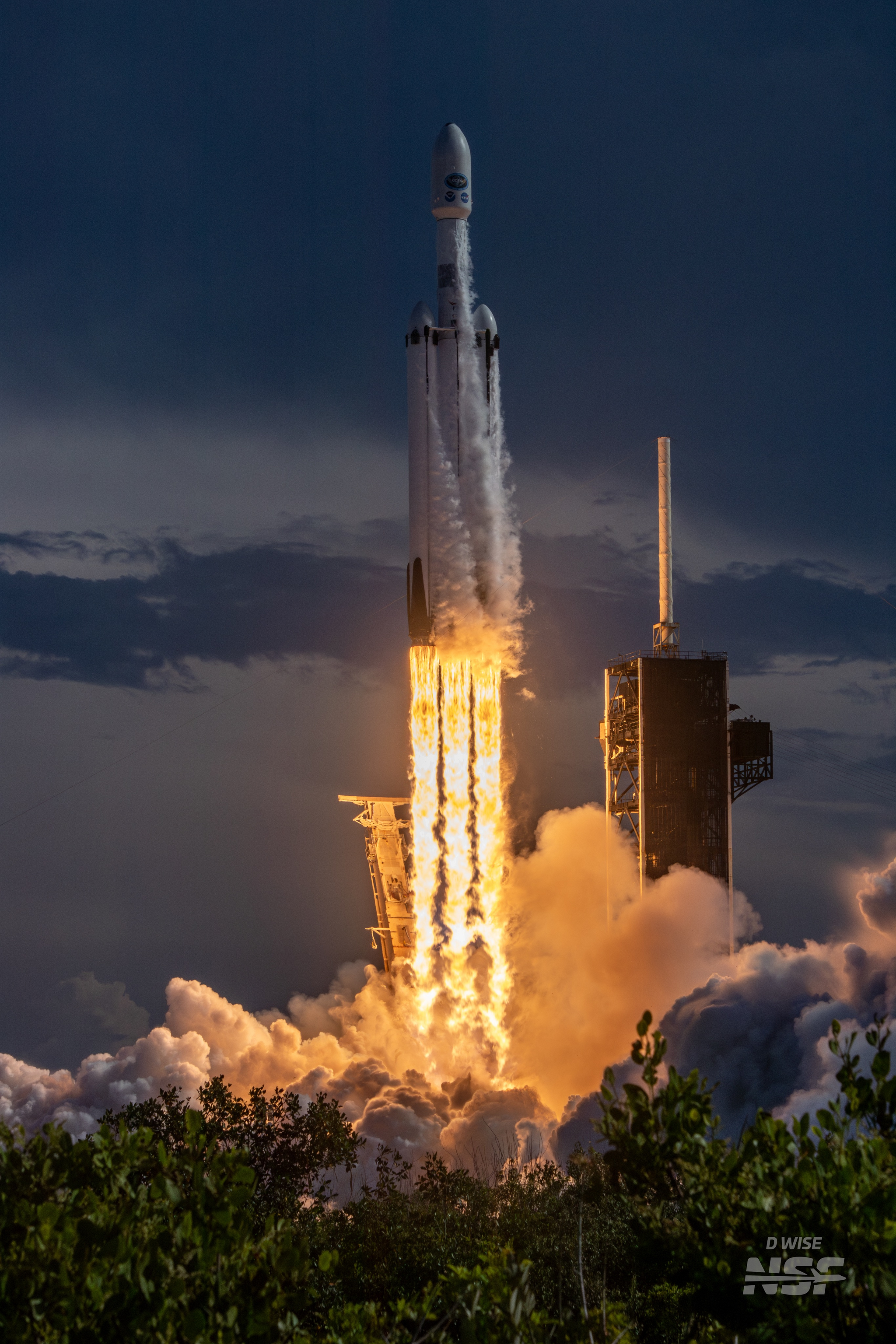 Beautiful footage of the tenth Falcon Heavy mission - Cosmonautics, Rocket launch, Spacex, Falcon heavy, Rocket, Satellites, Video, Youtube, Video VK, Longpost