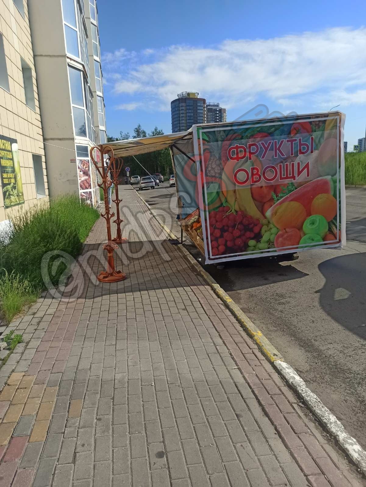 Selling vegetables in summer in Surgut - My, Surgut, KhMAO, Small business, Administration, Business, Entrepreneurship, Trade, Clients, Freelance, Easy Money, Vegetables, Watermelon, Market, Marketing, Earnings, Startup, People