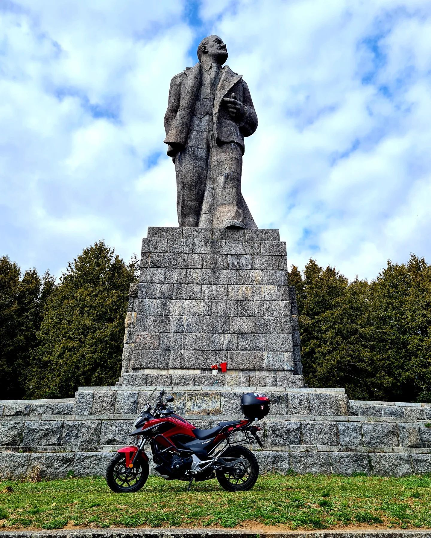 Dubna. A selection of Leninimots =) - My, Travel across Russia, sights, Made in USSR, Dubna, Monument, Lenin monument, Motorcycle travel, Moto, Longpost