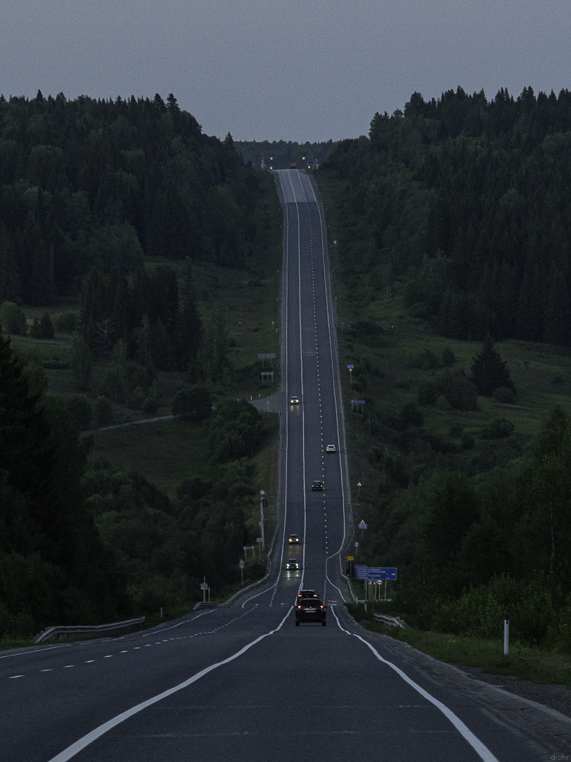 Summer twilight on the Northern Latitudinal Corridor. Neighborhood of the village of Verkhnechusovskie Gorodki, Perm region - My, Ural, The photo, Perm Territory, Road