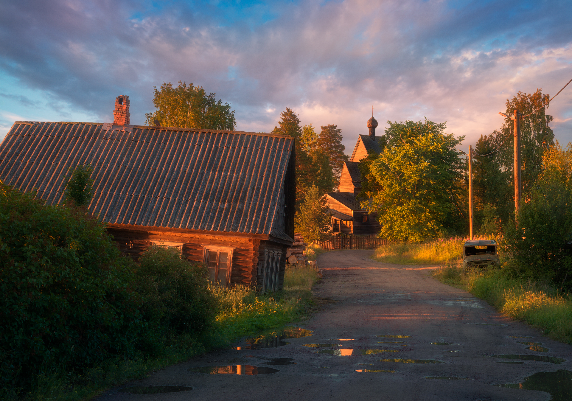 Sunset time - My, The photo, Travel across Russia, Landscape, Podporozhye, Evening, Village, Church, Road, Veps forest
