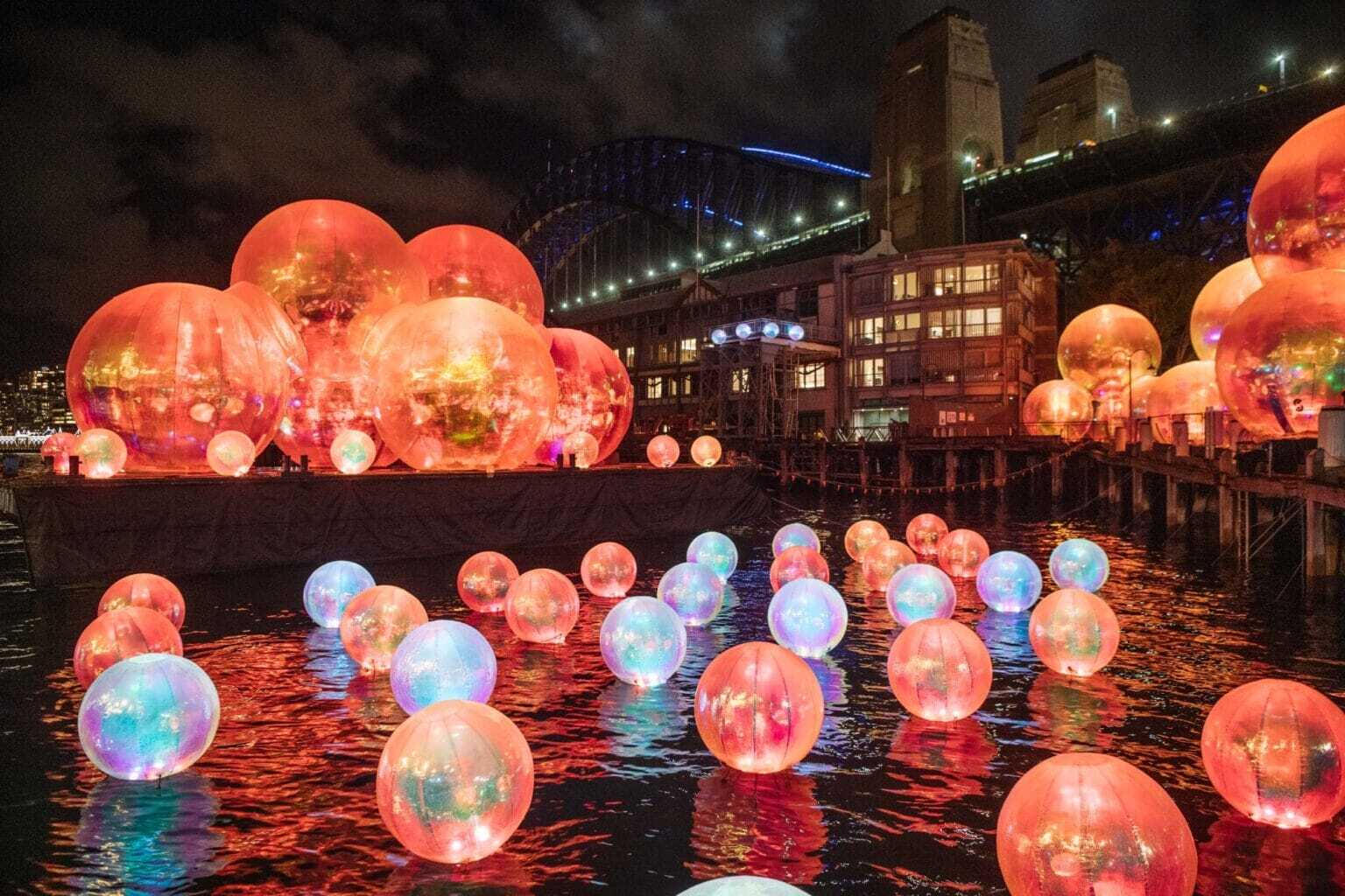 Vivid Sydney — ежегодный фестиваль света, музыки и идей, проводимый в Сиднее (Австралия) - Фестиваль, Австрия, Путешествия, Мероприятие, Видео, Вертикальное видео, Длиннопост