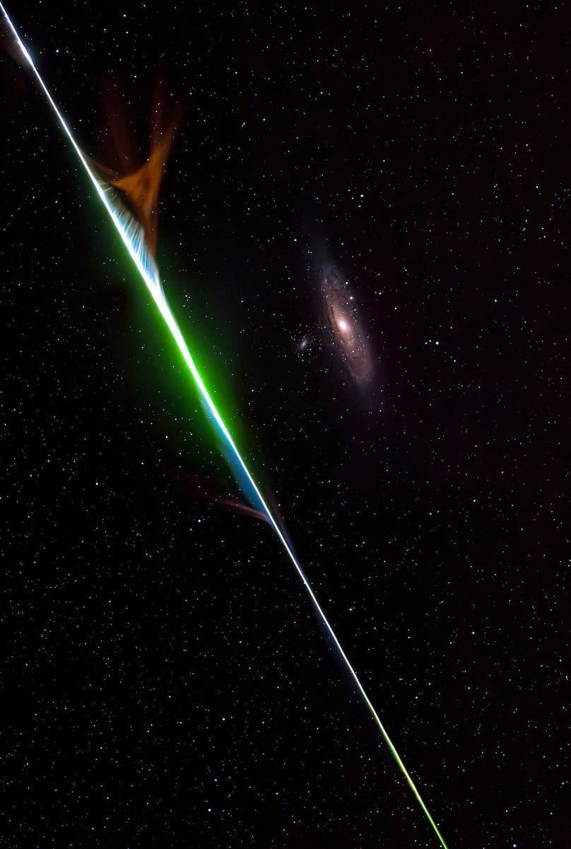 Unique photo. A meteorite caught the lens of a telescope while a guy was photographing the Andromeda Galaxy - Space, Meteorite, Galaxy, The photo, Astrophoto, Astronomy, Starry sky, Stars