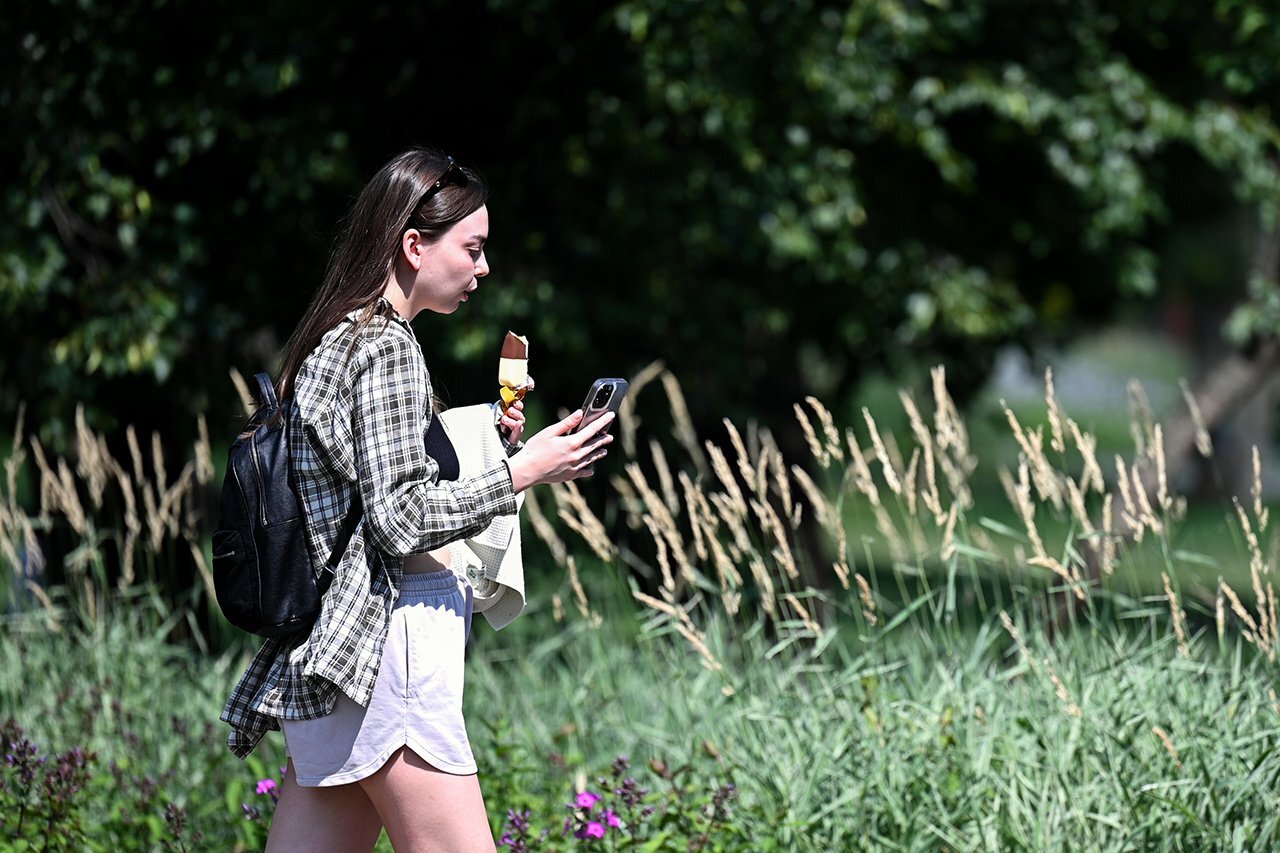 How Muscovites cope with record heat. Photo report - Weather, Moscow, Townsfolk, Heat, The photo, Longpost