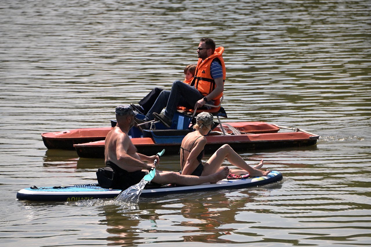 How Muscovites cope with record heat. Photo report - Weather, Moscow, Townsfolk, Heat, The photo, Longpost