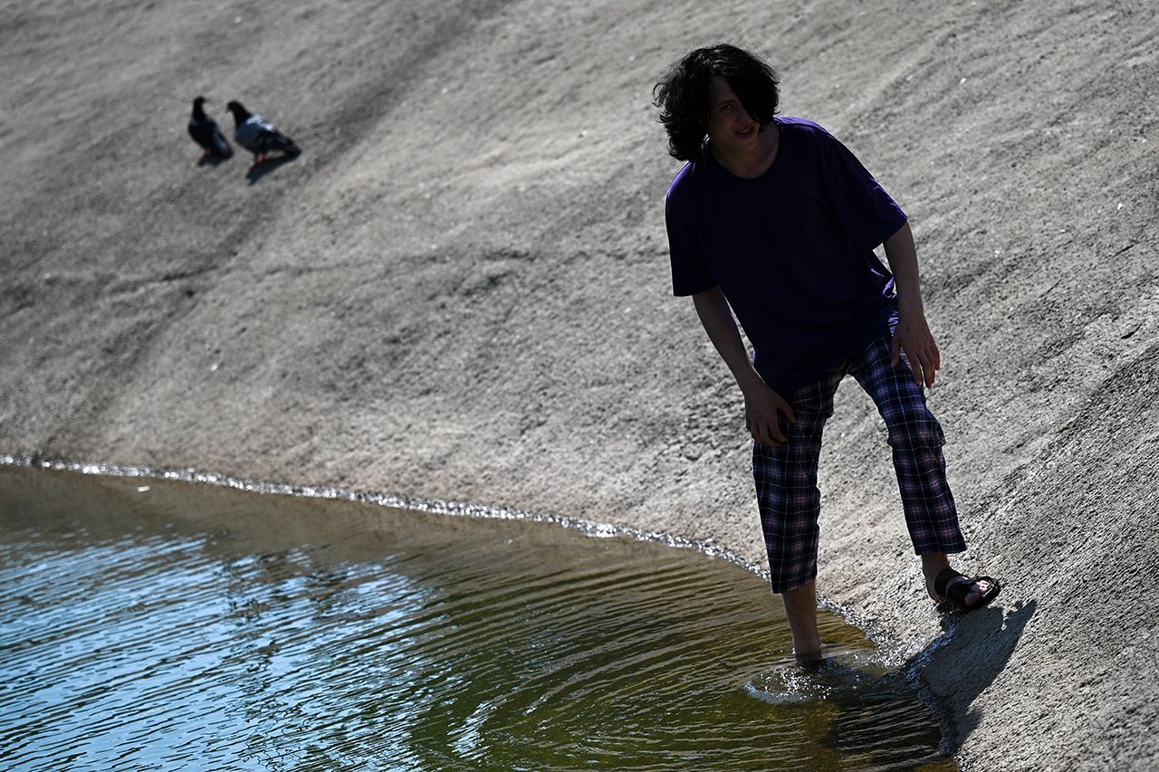 How Muscovites cope with record heat. Photo report - Weather, Moscow, Townsfolk, Heat, The photo, Longpost