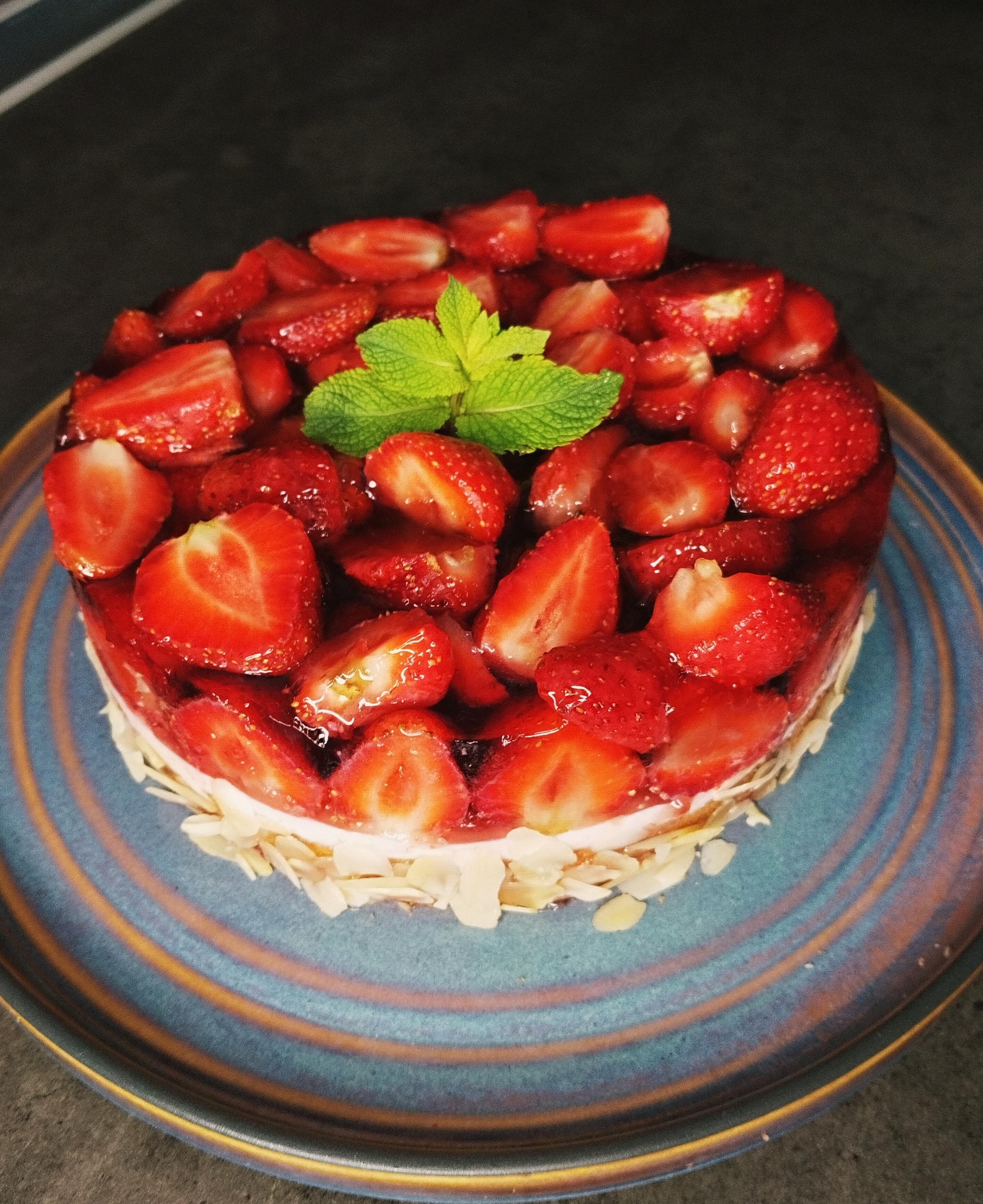 Strawberry yogurt cake - My, Recipe, Dessert, Sweets, Food, Serving dishes, Ingredients, Strawberry cake, Longpost