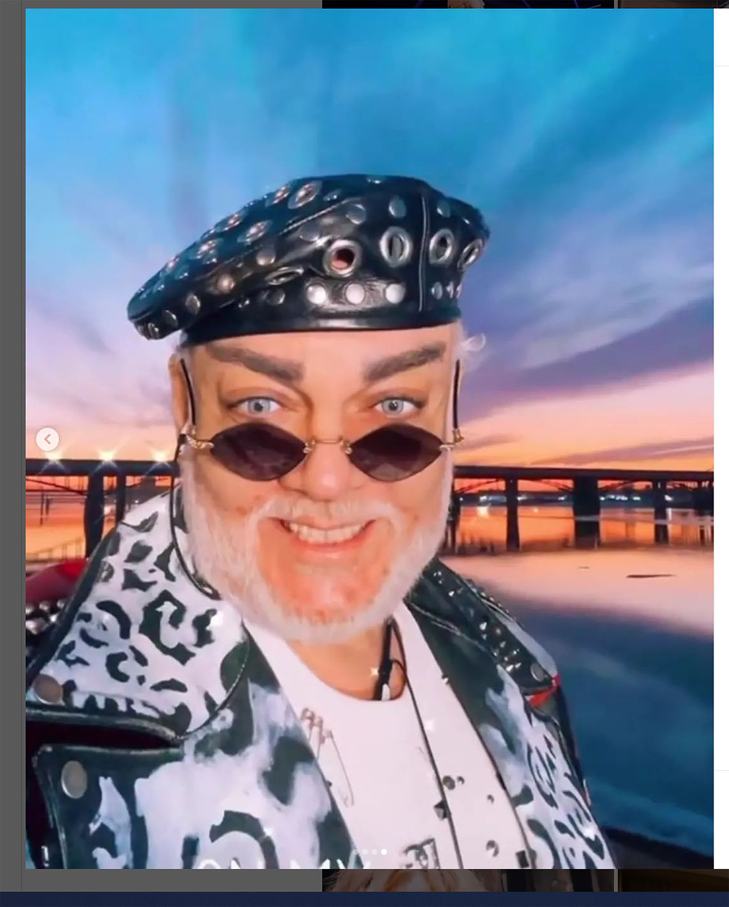 Что это за хрыч старый? | Пикабу