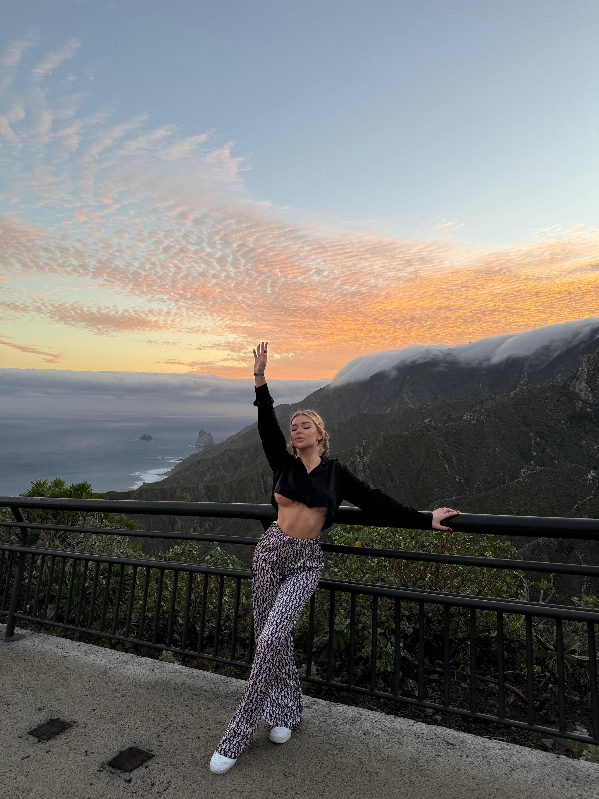 It's beautiful here - My, Girls, Models, The photo, Nature, Blonde, Sunset, Figure