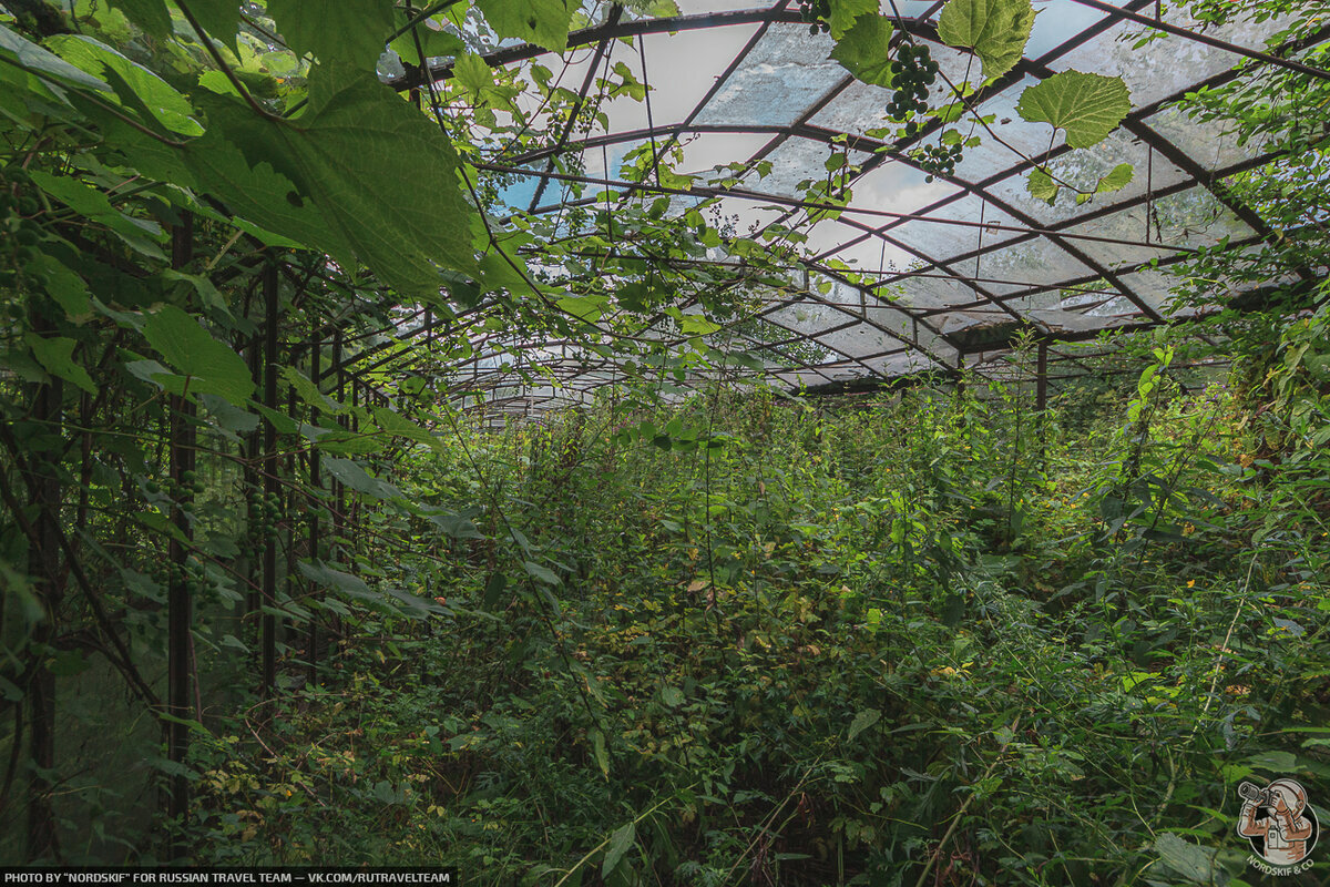 House of the Mad Genius Who built this very strange abandoned house? - My, Abandoned, sights, Travels, Local history, The photo, Longpost