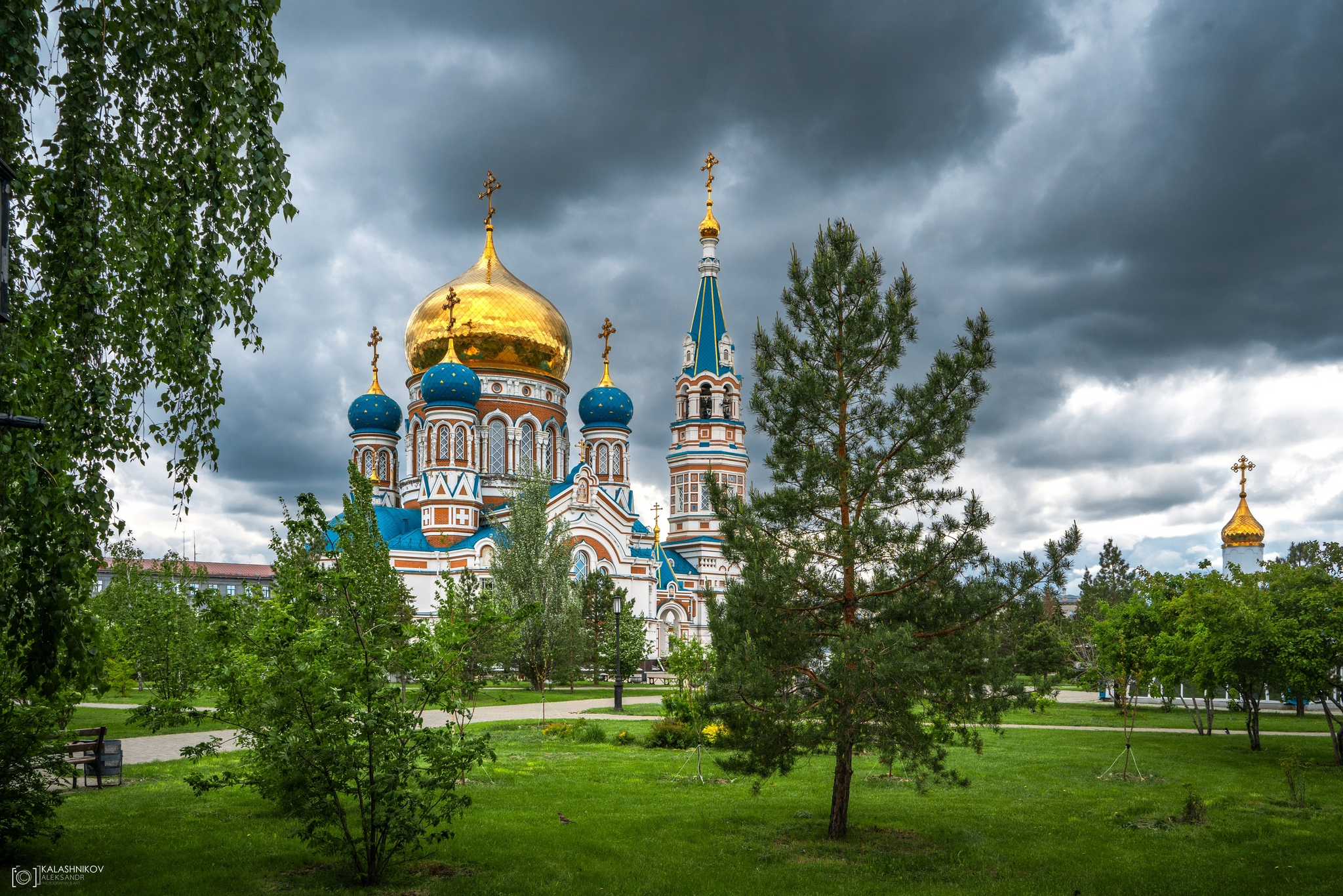 Успенский кафедральный собор перед грозой - Моё, Фотография, Туризм, Город, Россия, Омск, Собор, Успенский собор, Достопримечательности, Города России